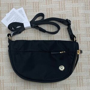 lululemon athletica Black Crossbody Bag with Gold Accents 2L